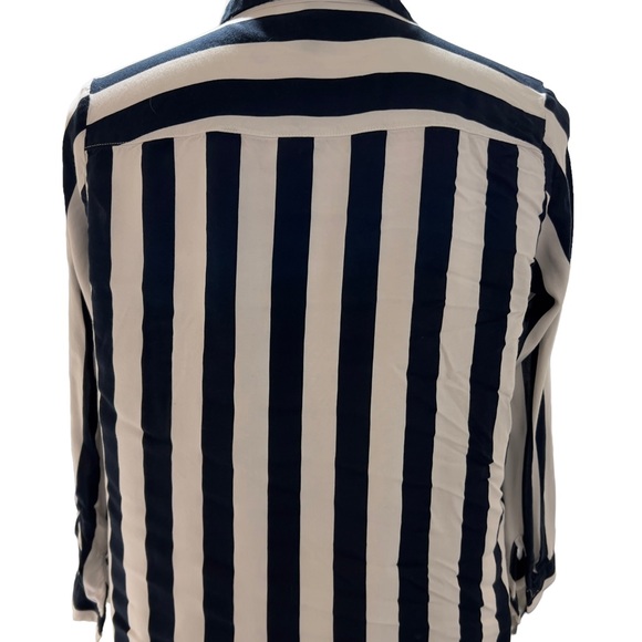H&M, striped navy blue button-up sz 10 - Picture 3 of 6